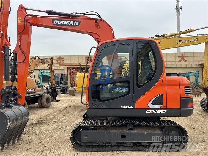 Doosan DX 80 Mini excavators < 7t