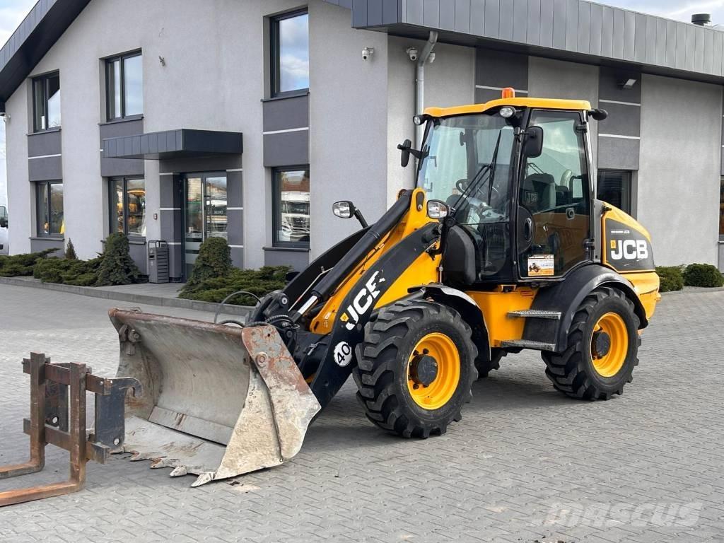 JCB 409 Farming telehandlers