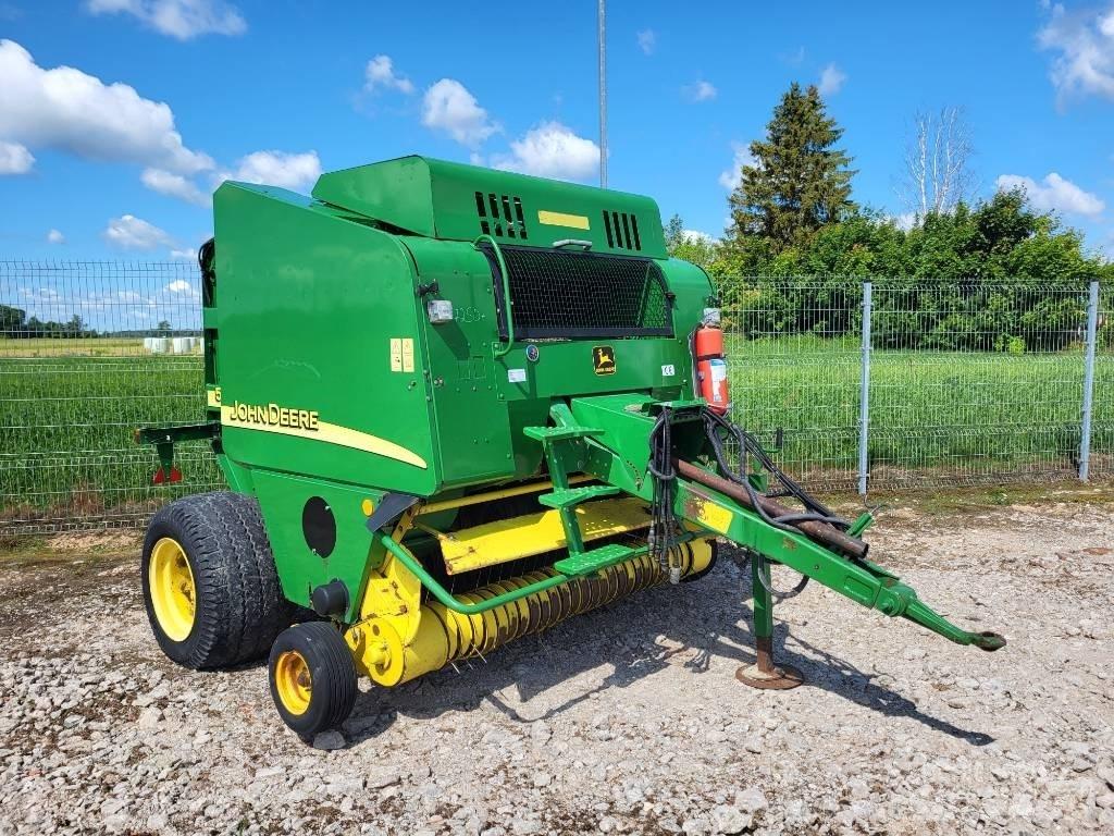 John Deere 578 Round balers
