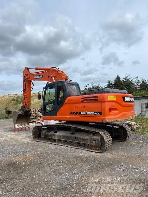Doosan DX 225 NLC Crawler excavators