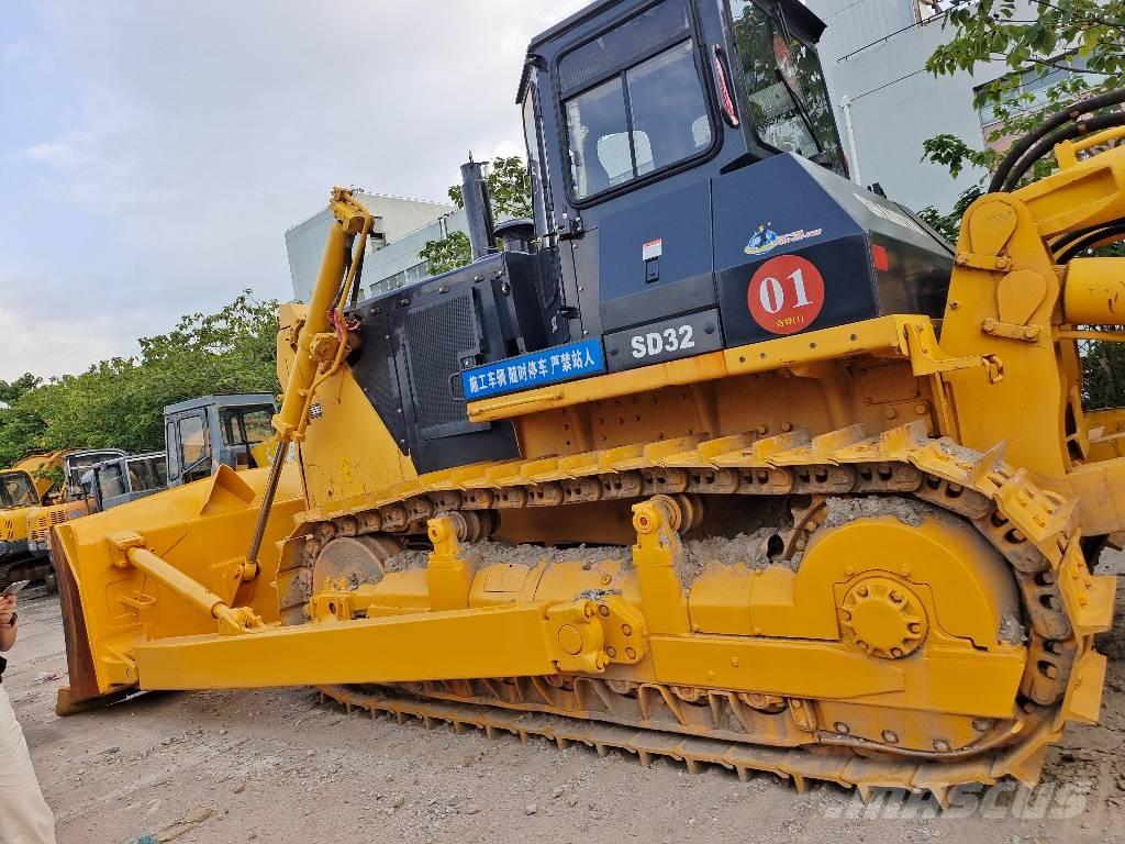 Shantui SD 32 Crawler excavators