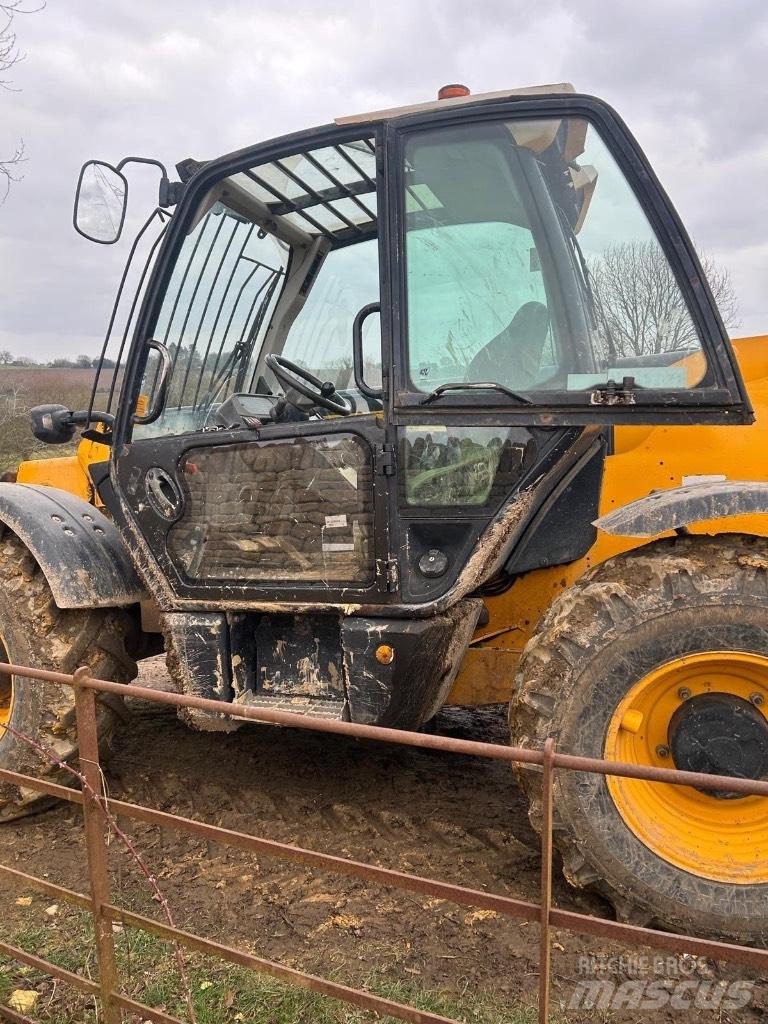 JCB 535-95 Crawler excavators