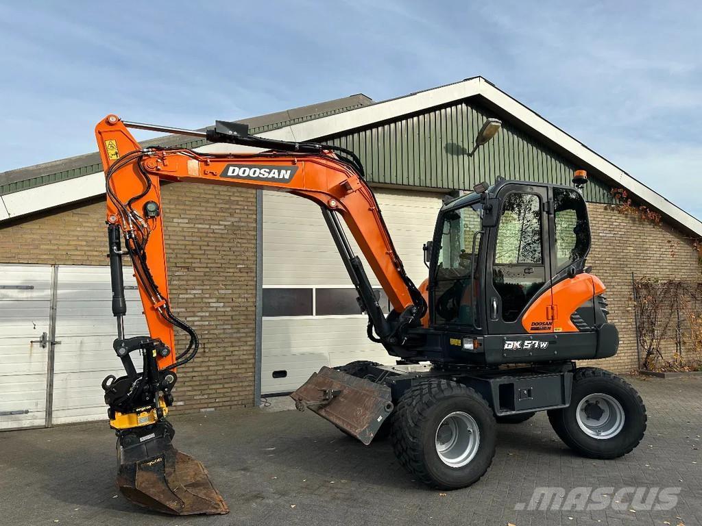 Doosan DX57W-7 Wheeled excavators