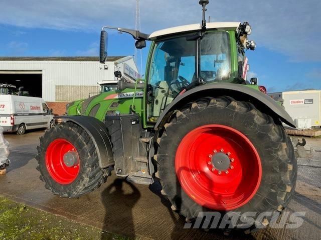 Fendt 724 VARIO S4 Tractors