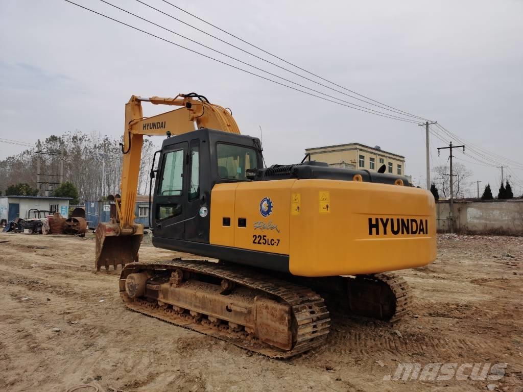 Hyundai R225LC-7 Crawler excavators