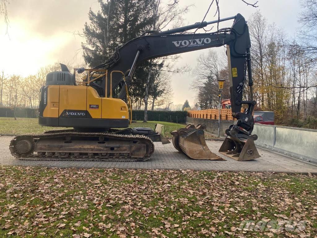 Volvo ECR 235 EL Crawler excavators