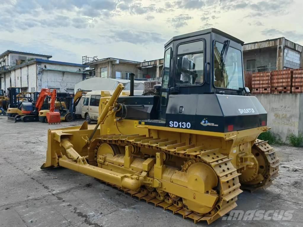 Shantui SD130 Crawler dozers