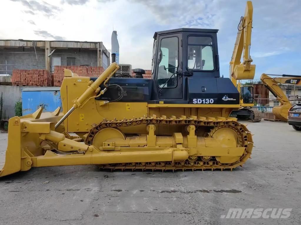 Shantui SD130 Crawler dozers