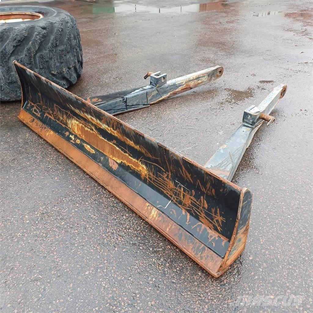  komatu 895 Other components