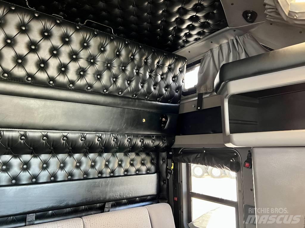 Kenworth T 800 Truck Tractor Units
