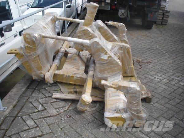 CAT 140M/160M Ripper Other