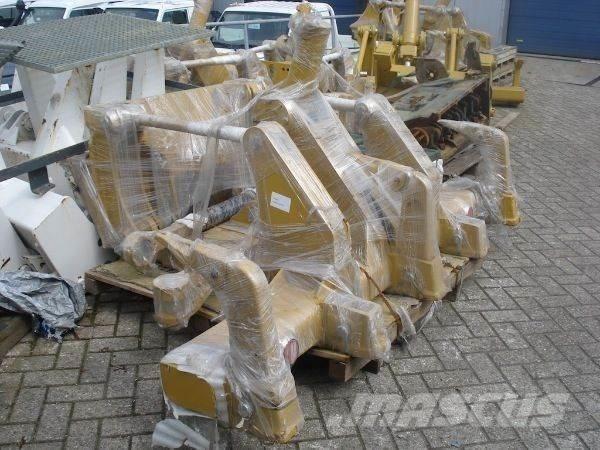 CAT 140M/160M Ripper Other