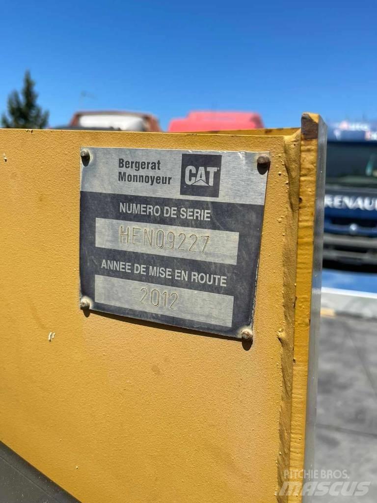 CAT 236 B Skid steer loaders