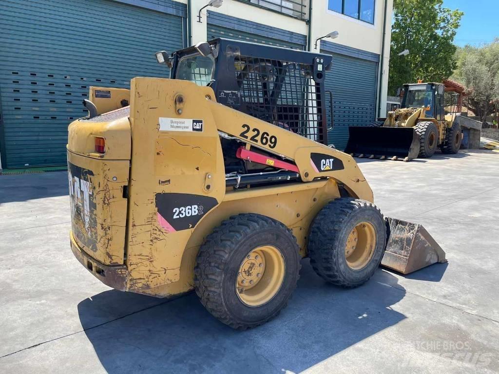 CAT 236 B Skid steer loaders