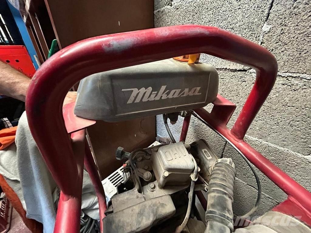 Mikasa MTR-40F Vibrator compactors