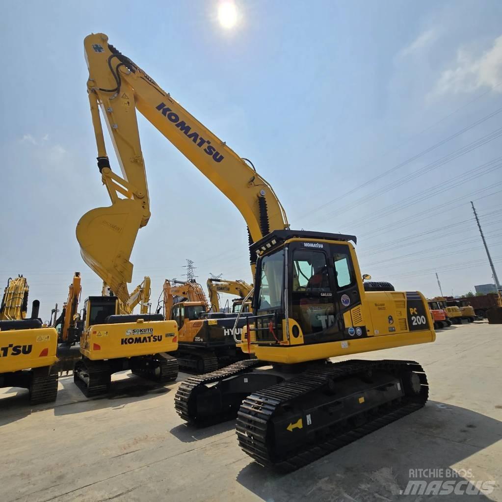 Komatsu PC 200-8 Crawler excavators
