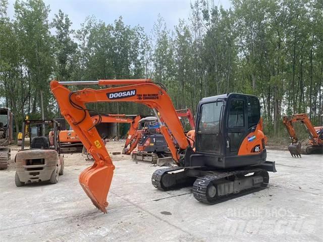 Doosan DX60 Mini excavators < 7t