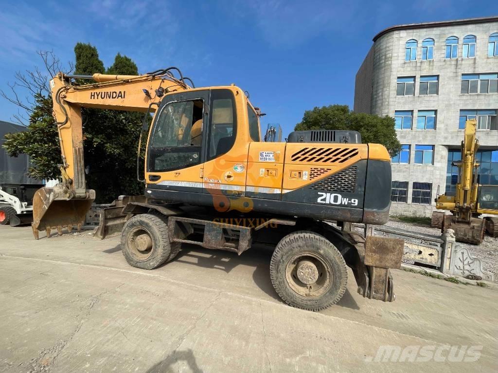 Hyundai 210W-9 Wheeled excavators