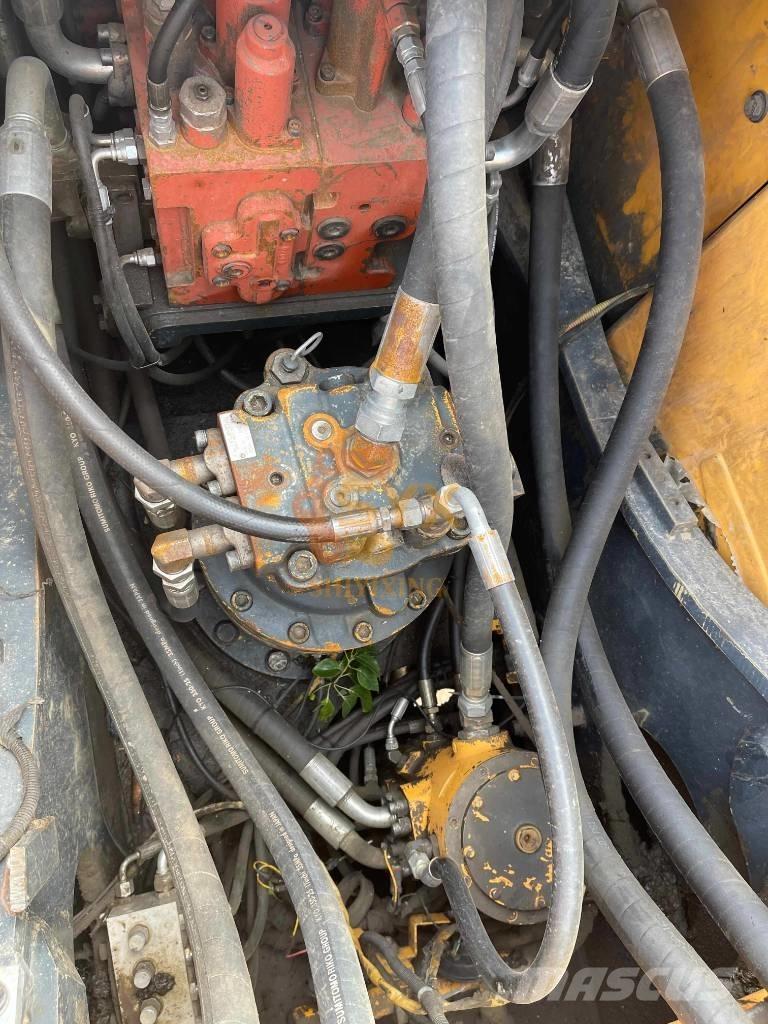 Hyundai 210W-9 Wheeled excavators