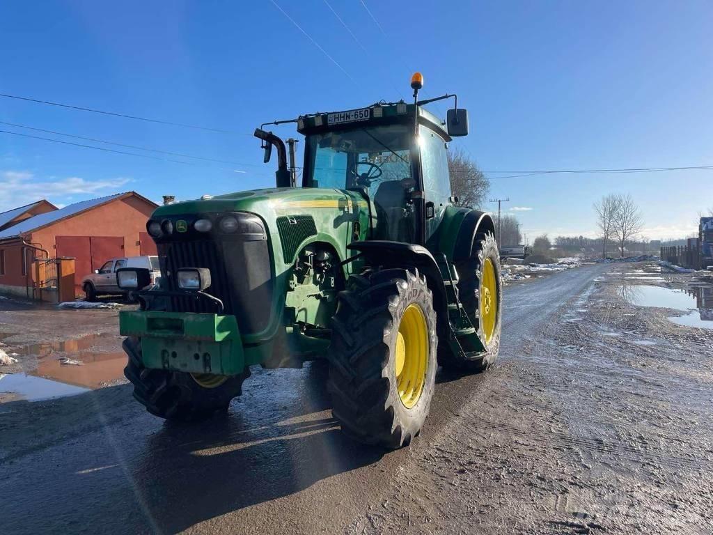 John Deere 8320 Tractors