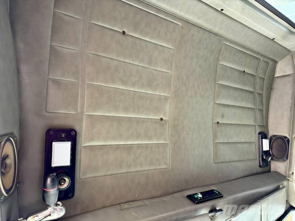 Peterbilt 378 Truck Tractor Units