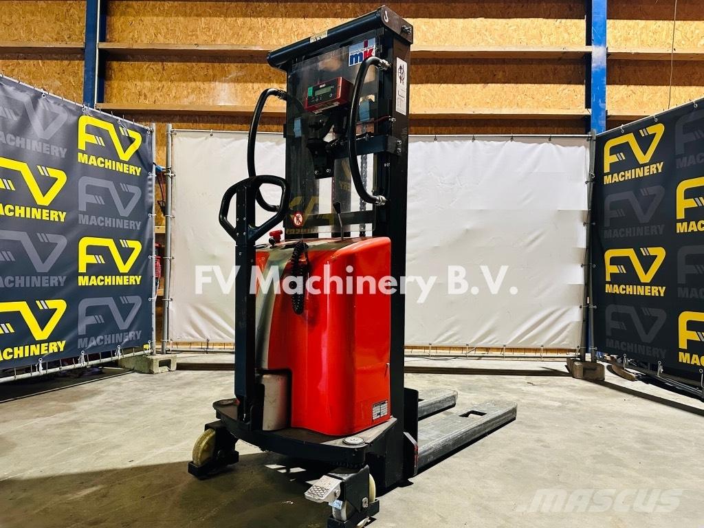 Schefer EHS25 Hand pallet stackers