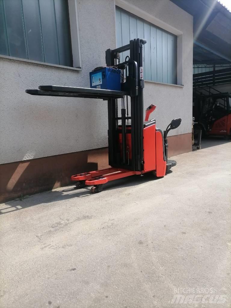 Linde L16i-AP-372 Low lifter with platform