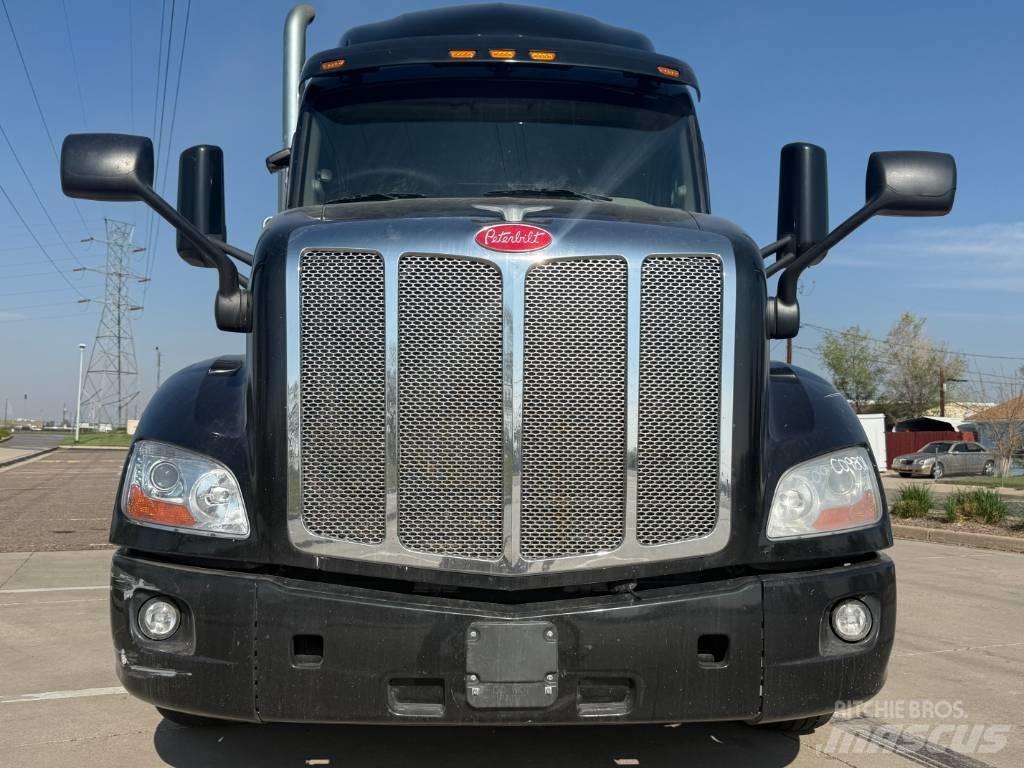 Peterbilt 579 Truck Tractor Units