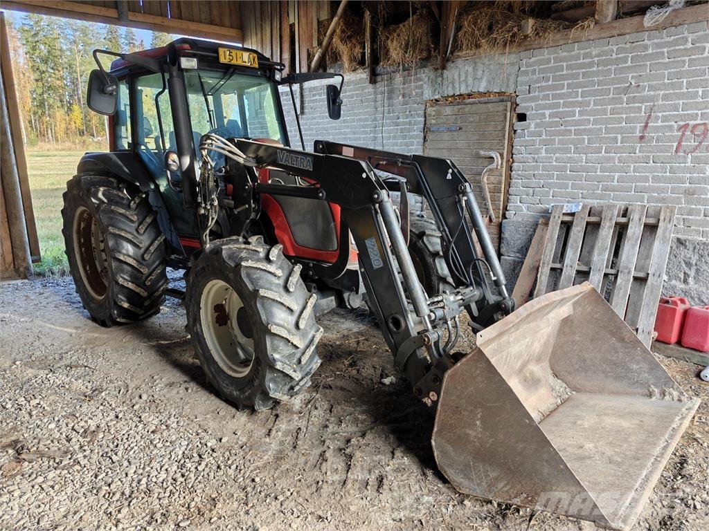 Valtra A95N Tractors