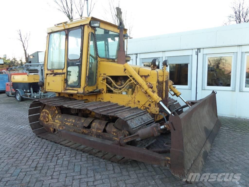 CAT D 4 E Crawler dozers