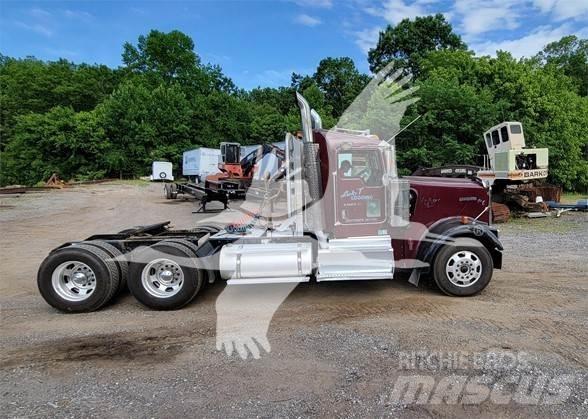 Kenworth W900 Truck Tractor Units