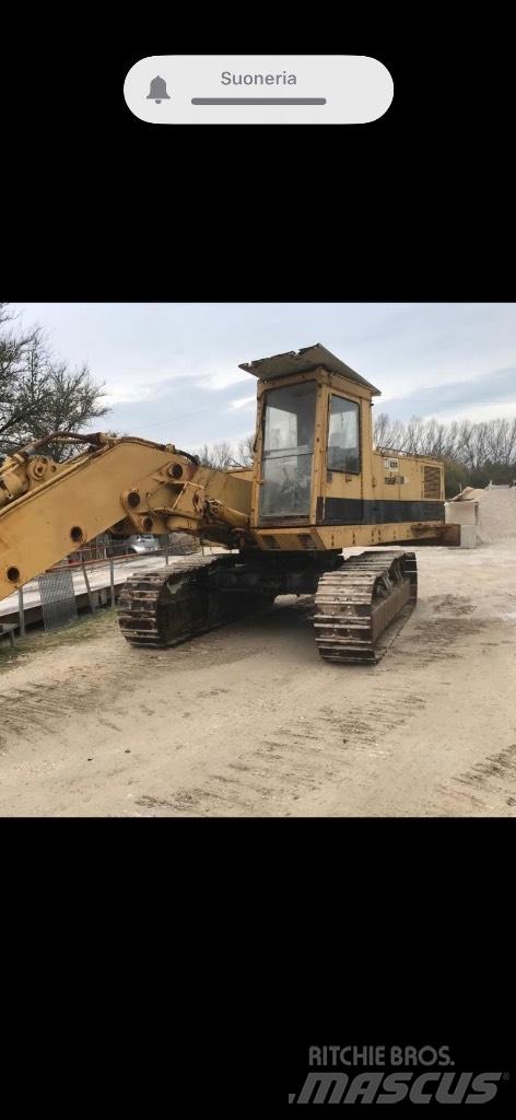 CAT 235 Crawler excavators