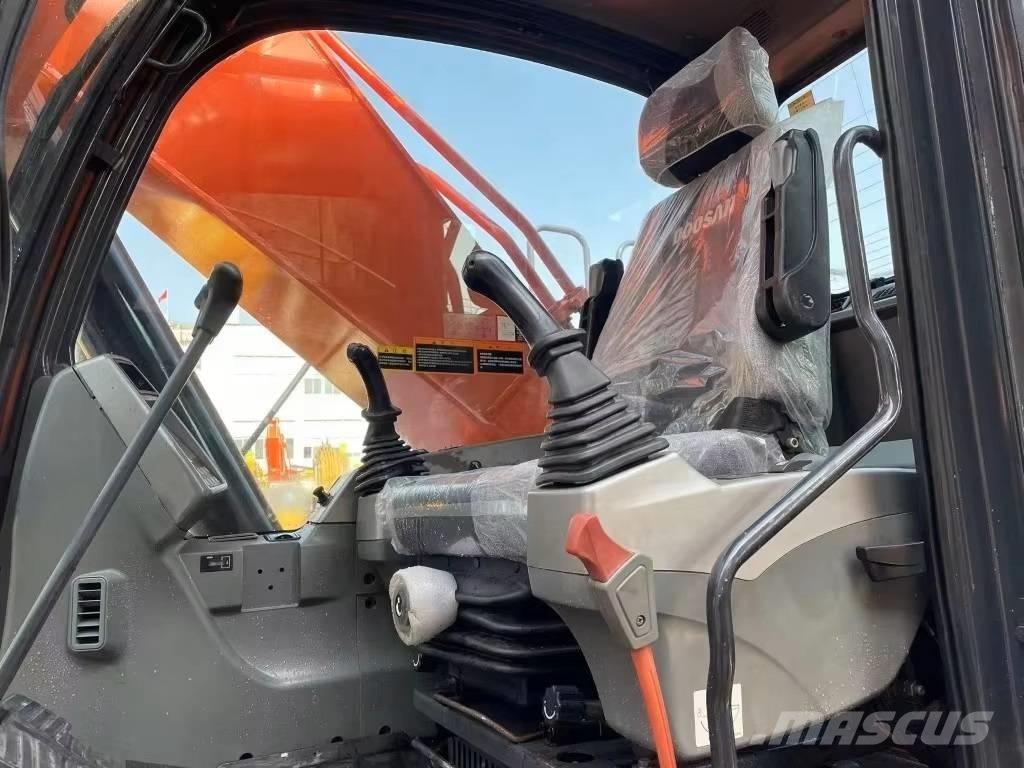 Doosan DX 300 LC - 9 C Mini excavators < 7t