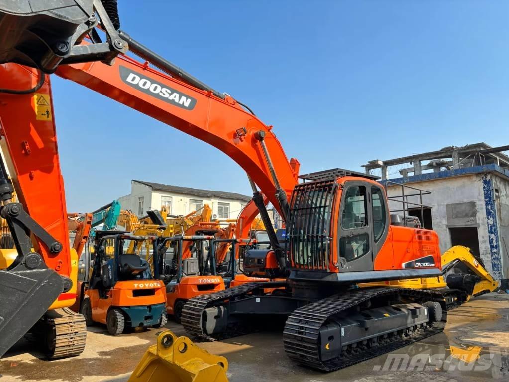 Doosan DX 300 LC - 9 C Mini excavators < 7t