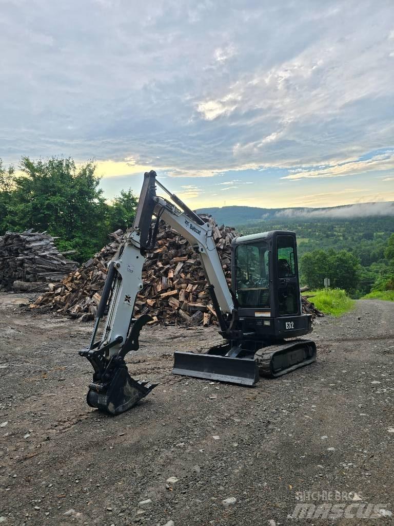 Bobcat E 32 Mini excavators < 7t