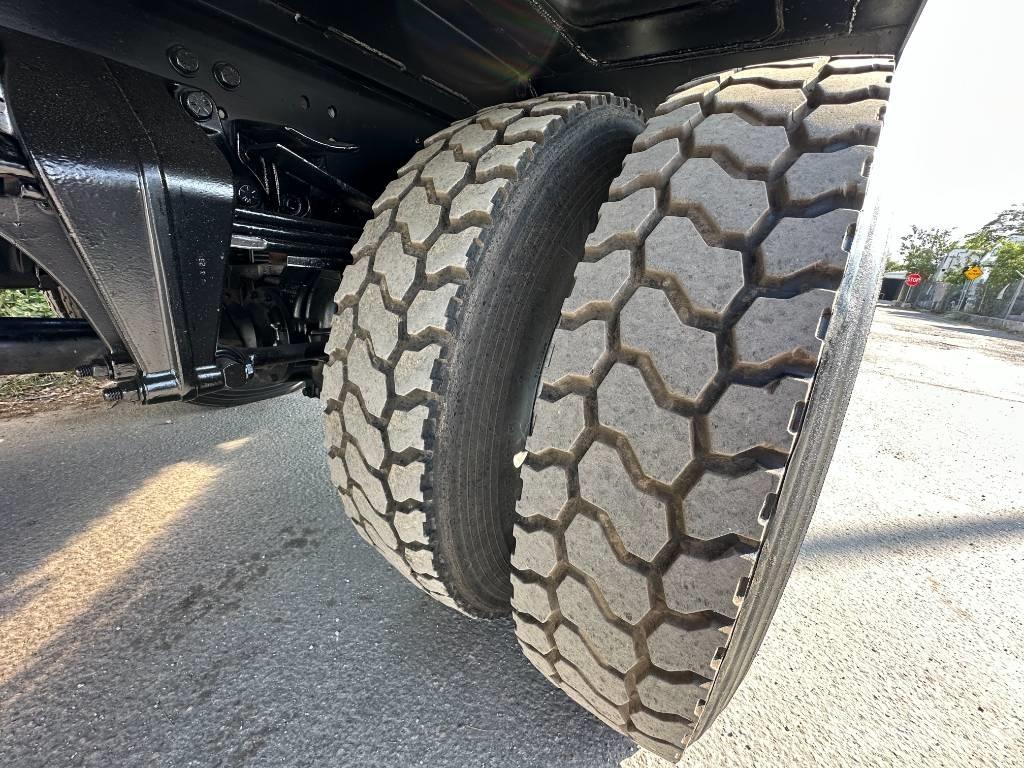 Freightliner 108 SD Sewage disposal Trucks