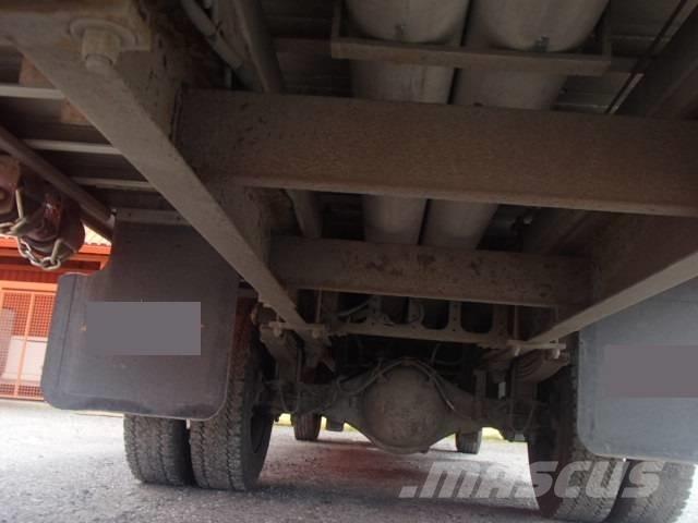Hino 195 Flatbed/Dropside trucks