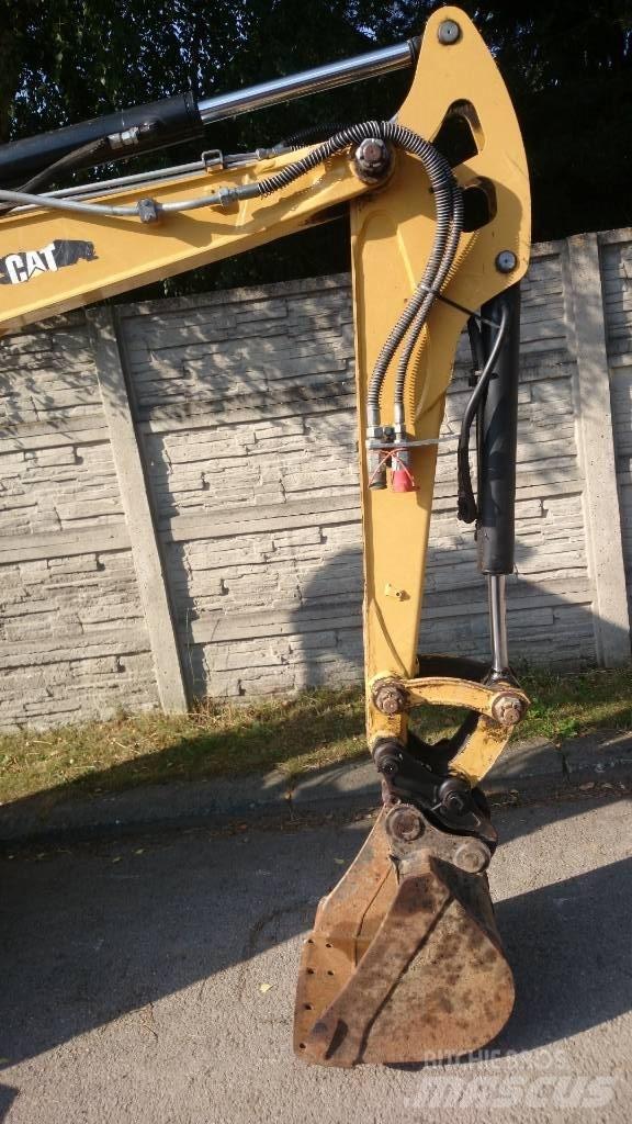 CAT 302.7 D Midi excavators  7t - 12t