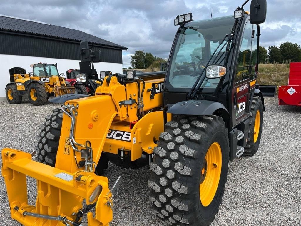 JCB 536-95 Agri Xtra Farming telehandlers