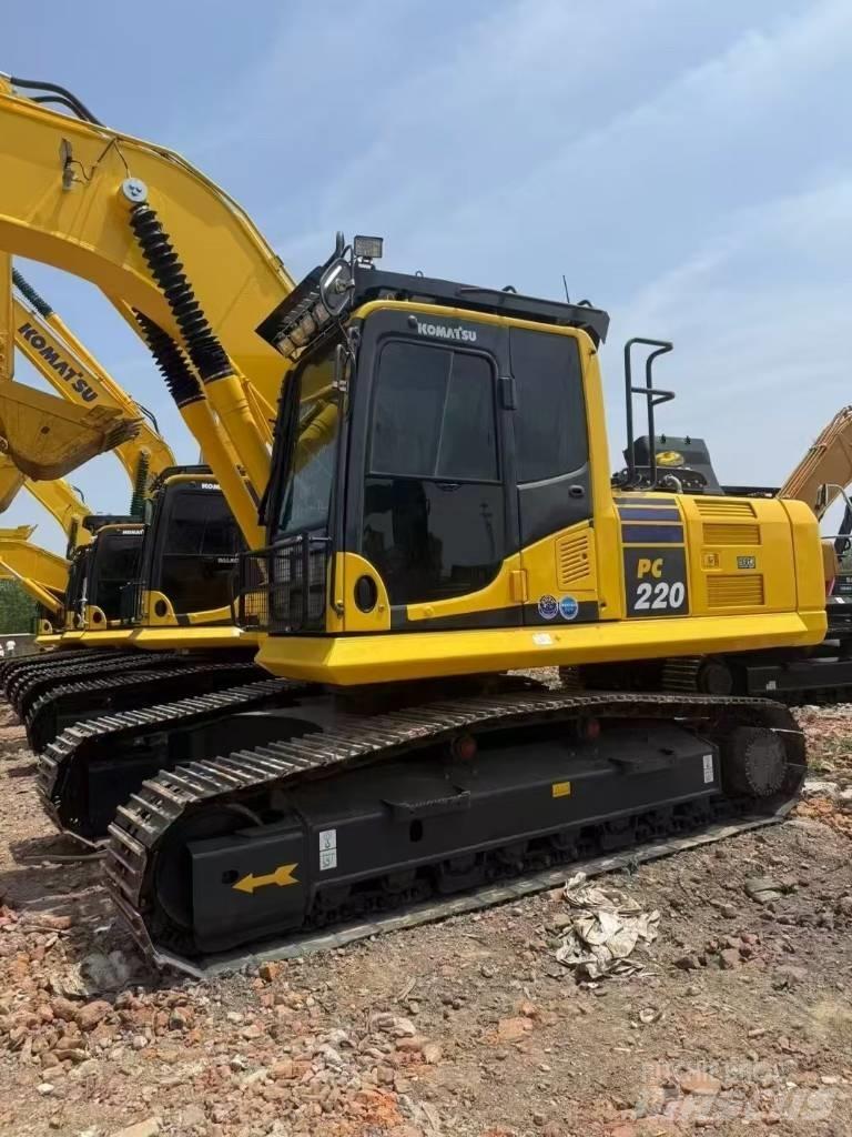 Komatsu 220LC-8 Crawler excavators