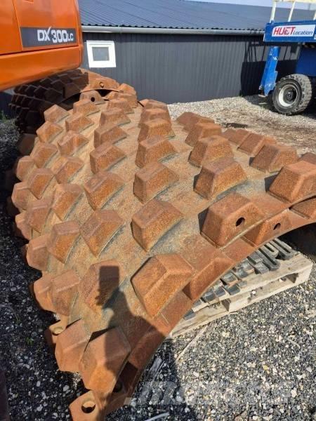  Road roller shell Rollers