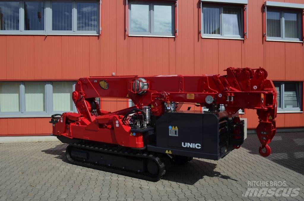 Unic URW-806 Tracked cranes