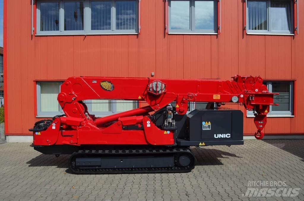 Unic URW-806 Tracked cranes