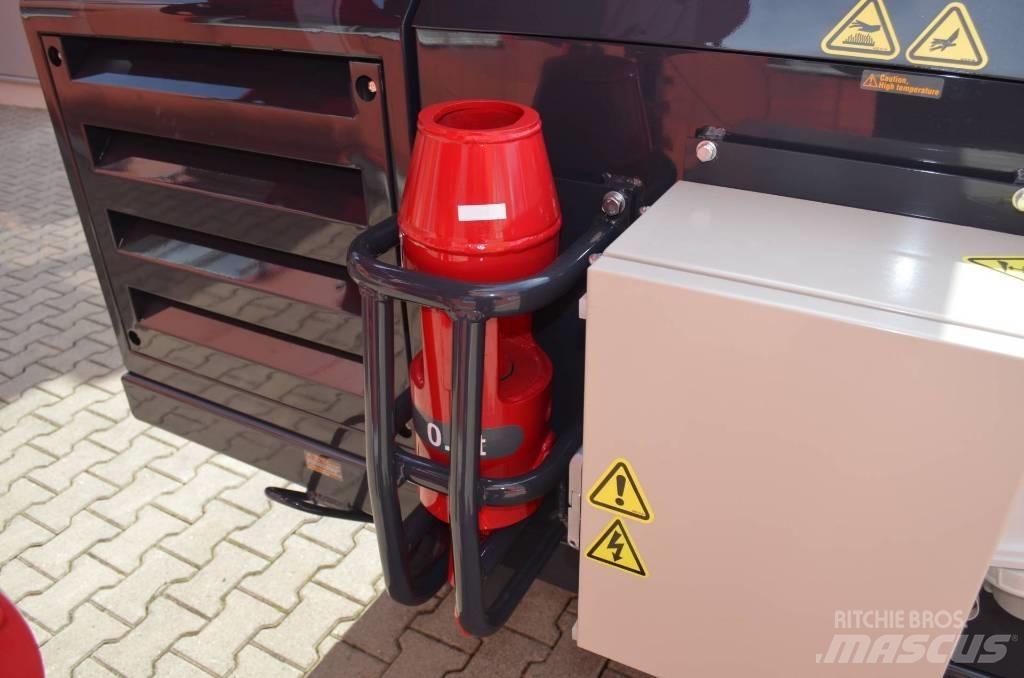 Unic URW-806 Tracked cranes