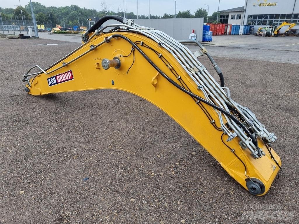 Liebherr R 906 ARM Booms and arms