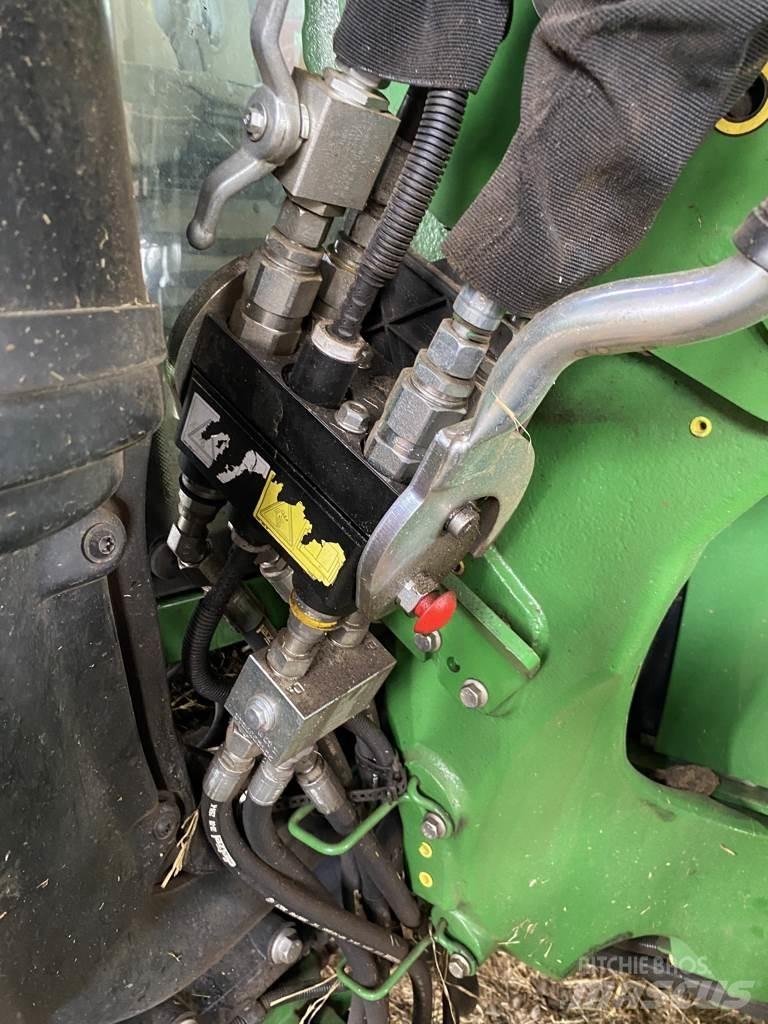 John Deere 6110M Tractors