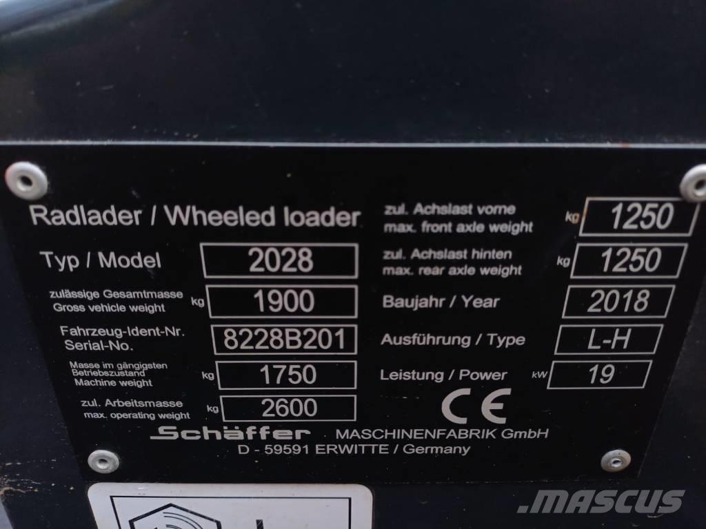 Schäffer 2028 Multi purpose loaders