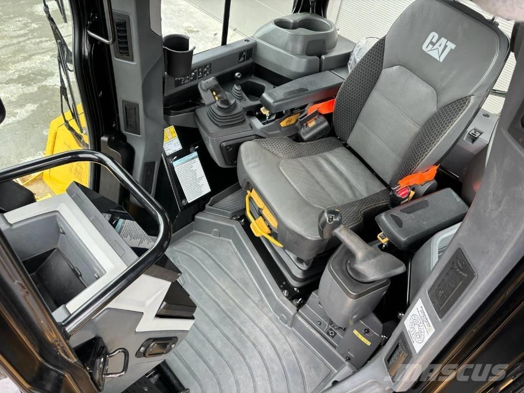CAT D5-17 LGP Crawler dozers