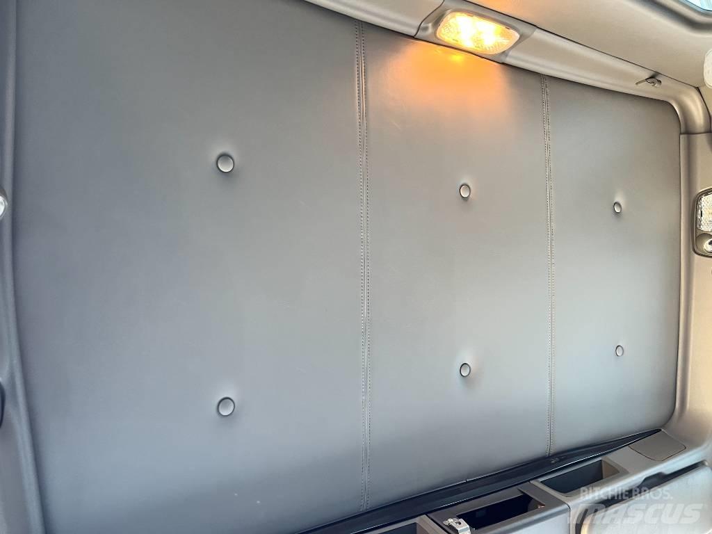 Kenworth T 800 Truck Tractor Units