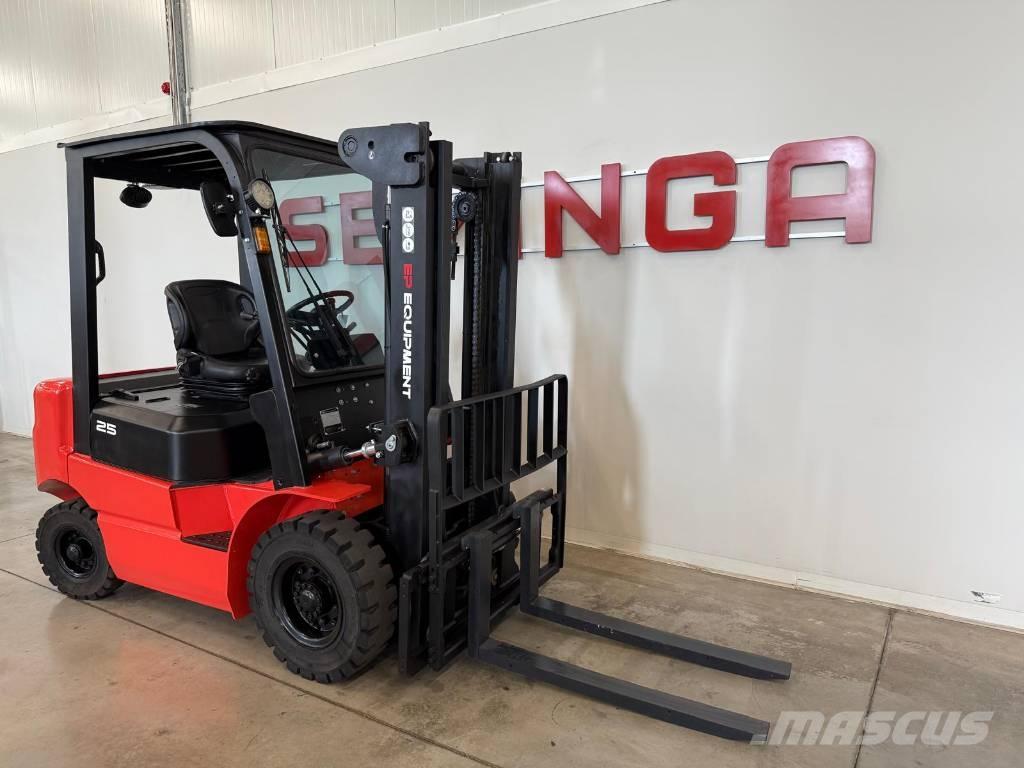 EP 11013 - EFL252 Electric forklift trucks